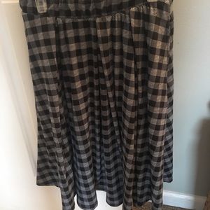 ❤️Adorable LuLaRoe Madison skirt!!!  EUC